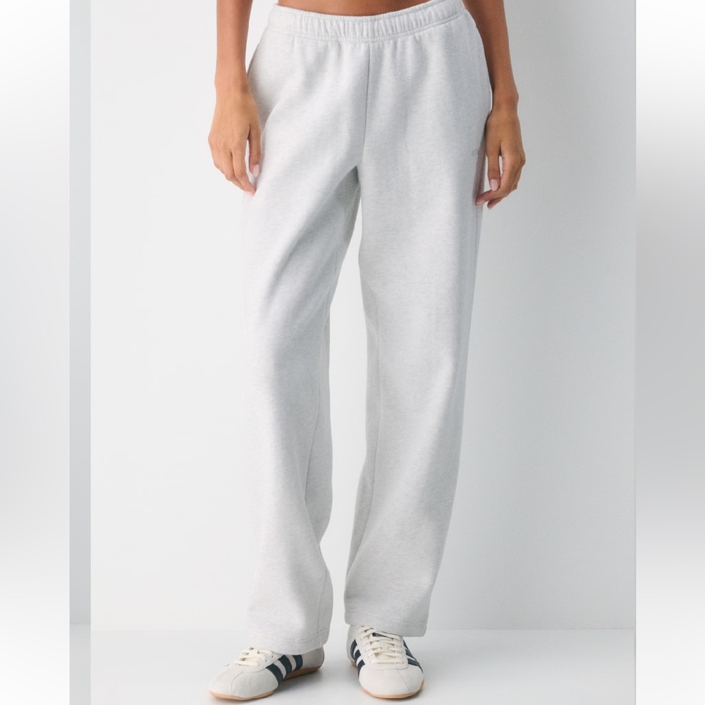 TNA cozy fleece wide leg sweatpants size Small in Heather Chrome - Picture 2 of 6